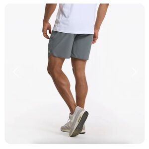 Vuori Banks Shorts - 7” Inseam in Dusty Pine Micro Dot